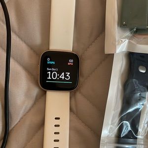 Fitbit Versa 2 bundle